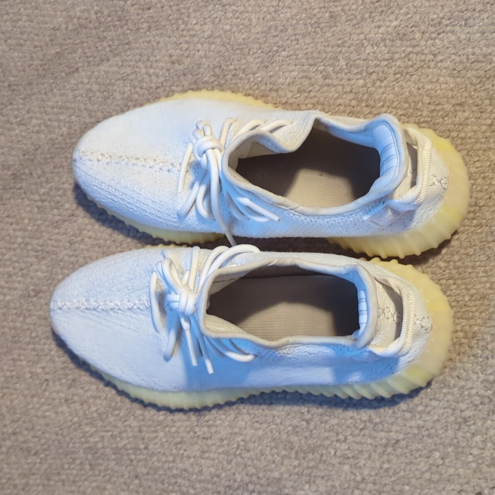 Adidas Yeezy Boost 350 V2 Cream Triple White Low Sneakers Mens Size 9 CP9366 - Picture 6 of 8